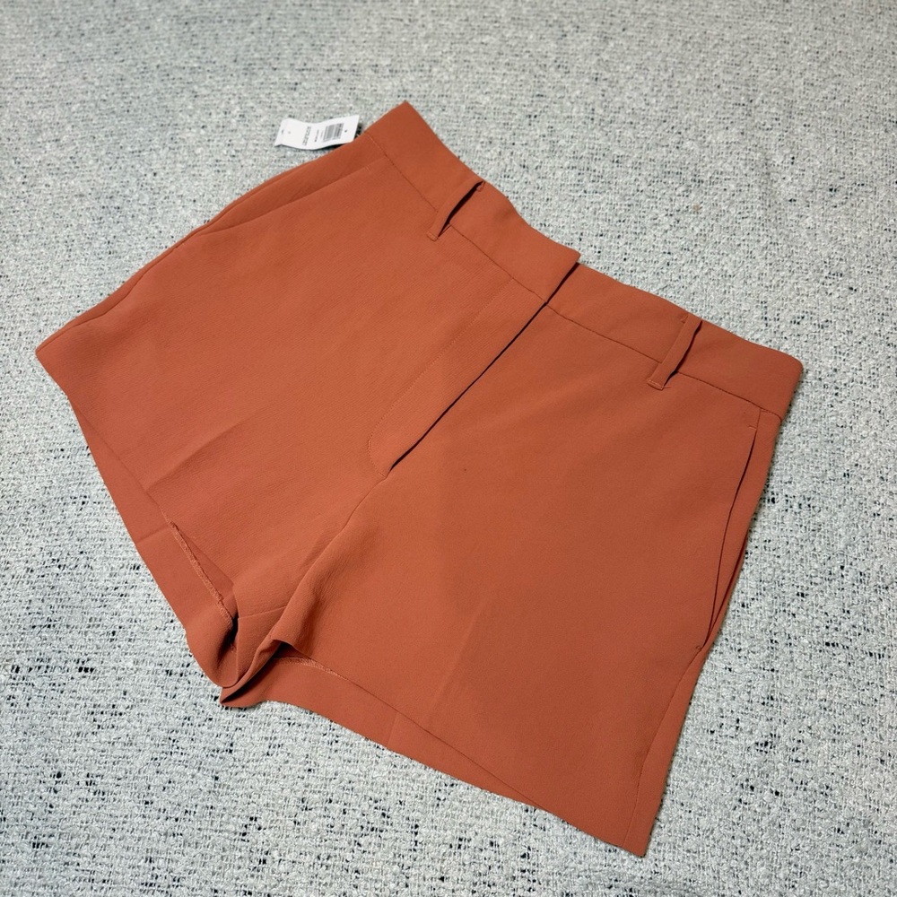 Wilfred High-Rise Rust Women’s Tailored Shorts